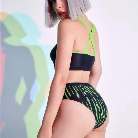 Matrix Butterfly Full Rave Outfit - Picture 6 of 8